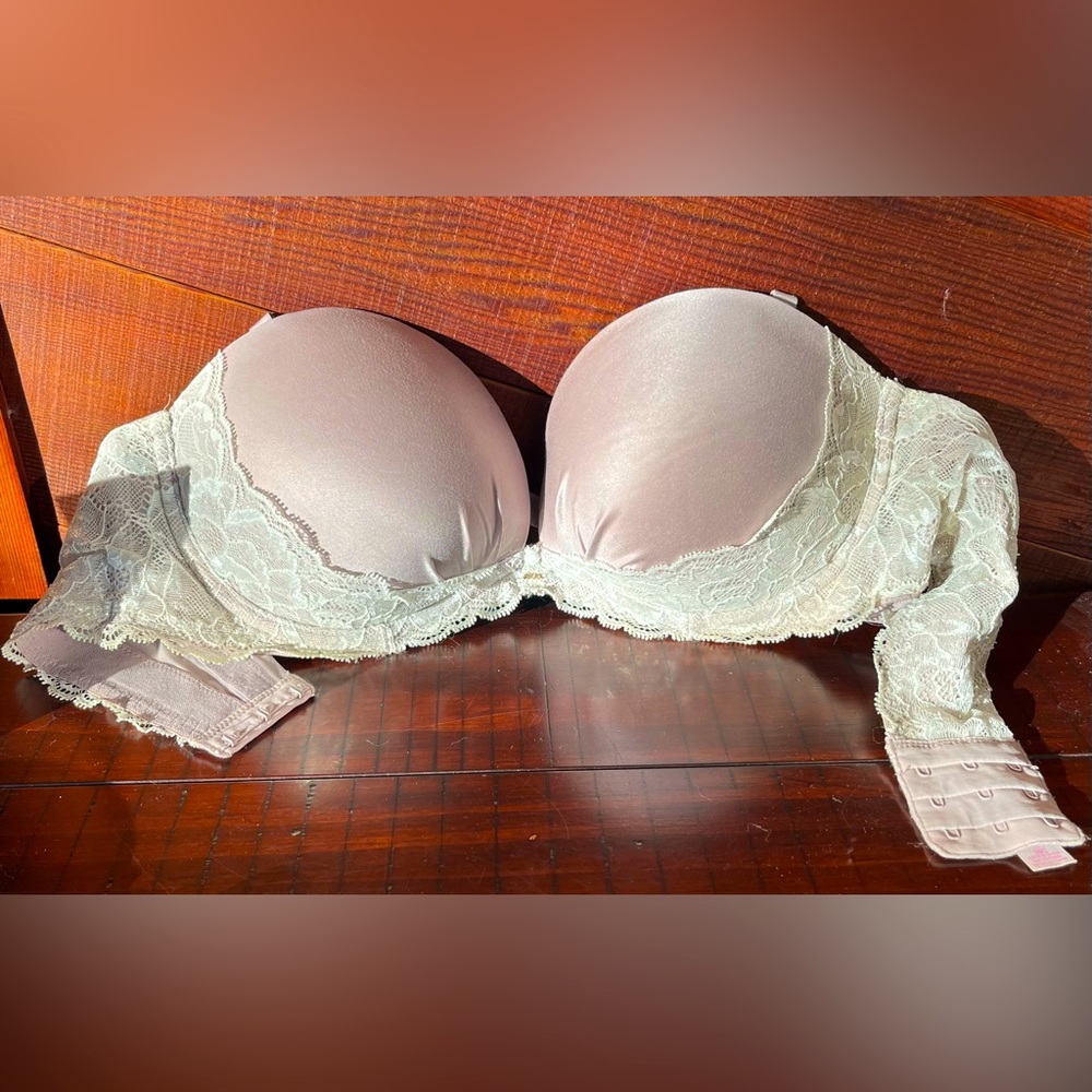 Victoria S. Strapless/adjustable Bra